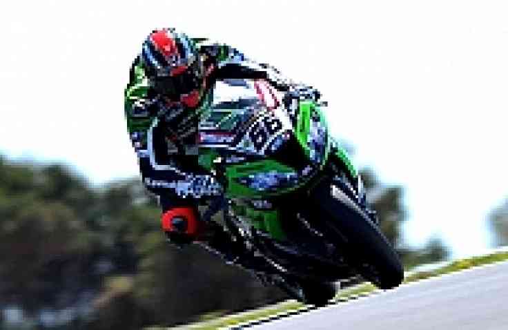 Tom Sykes Terdepan di WSBK Belanda