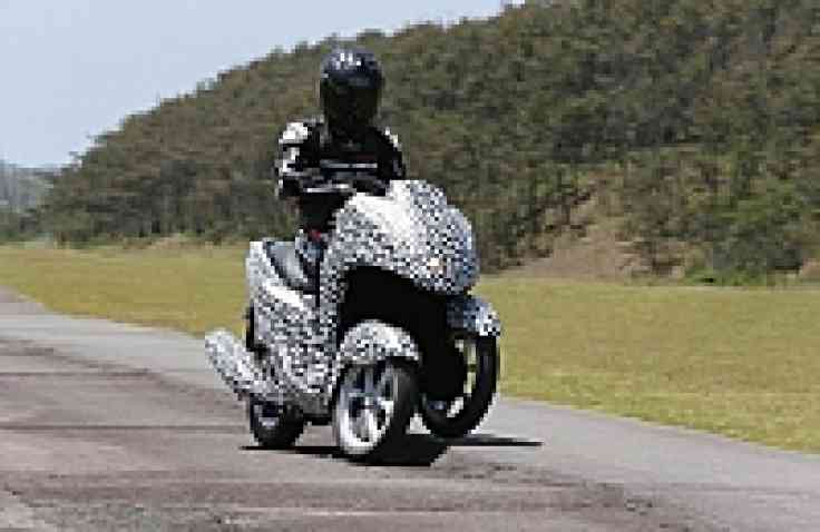 Skutik Roda Tiga Yamaha Tampil di Tokyo Motor Show 2013