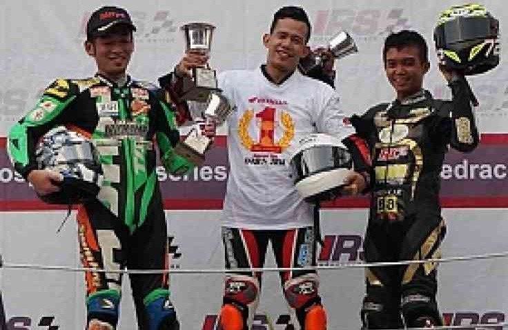 M Dwi Satria Raih Juara Umum Kelas Sport 250 di IRS 2014