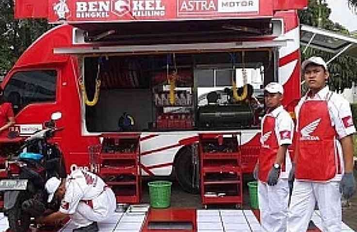 Banjir Menerjang Ibu Kota, Honda Turunkan Bengkel Keliling