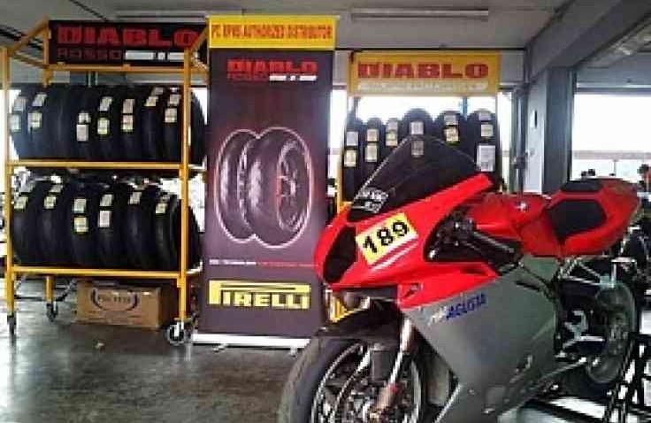 Pirelli Siap Rilis Diablo Rosso II Radialino Untuk Pasar 250cc