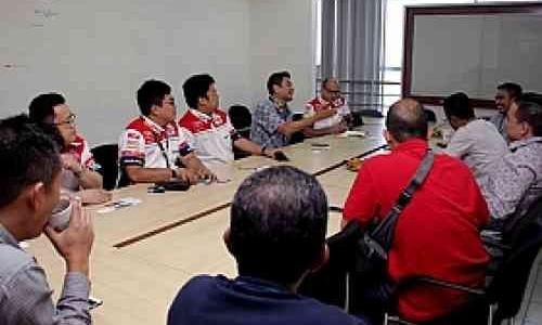 Federal Oil Ajak Perwakilan Gresini Racing Lakukan Media Visit