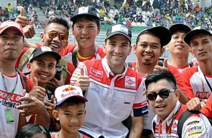 Simeon Menyukai T-Shirt Federal Oil Goes To Sepang, Sedih Harus Berpisah Dengan Federal Oil Gresini 