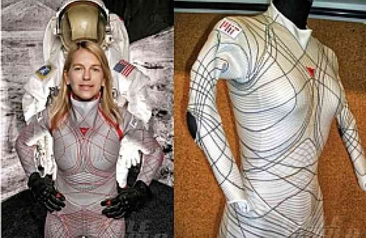 Dainese Ciptakan Baju Astronot