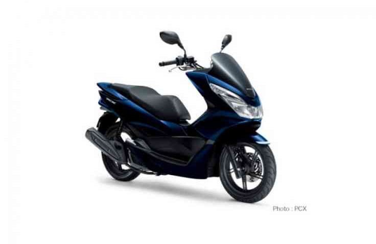 Inilah 7 Fitur Unggulan Honda PCX yang Tidak ada di Yamah NMAX