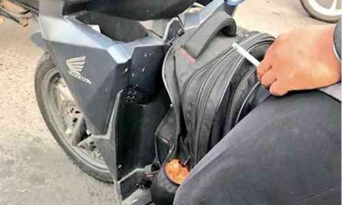 Ini Bahayanya Jika Anda Merokok di Motor