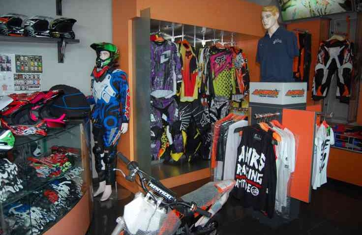 AHRS Clothing Penyedia Kebutuhan Bikers Yang Komplit