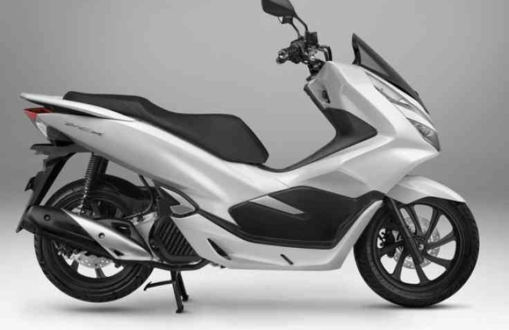 Honda PCX150 Punya Fitur Yang Tidak Ada Pada Yamaha Nmax