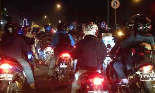 Tips Mudik Malam Hari Naik Motor, Begini Caranya Biar Aman