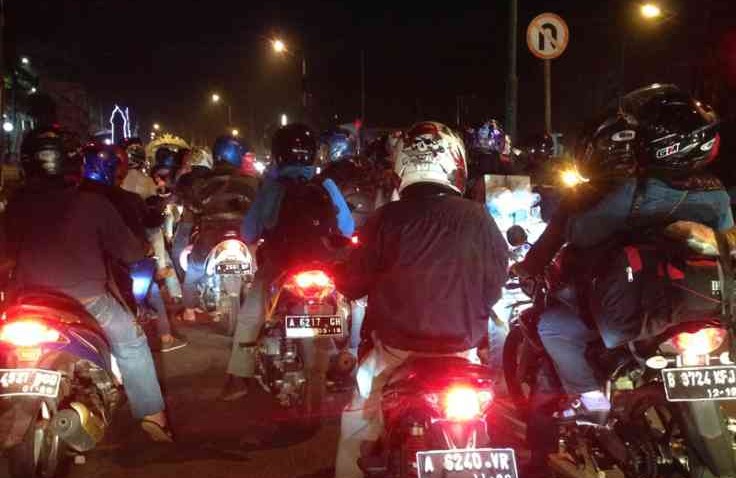 Tips Mudik Malam Hari Naik Motor, Begini Caranya Biar Aman