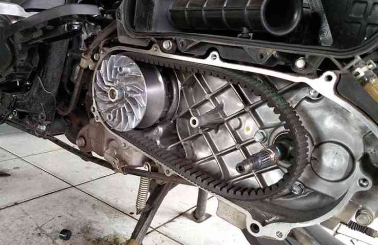 Setelah Berapa Kilo Meter Harus Ganti V-Belt Motor Matic